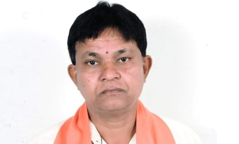 बुधवार सुबह मेयर का पद संभाला और मीडिया से बात करते हुए अपनी जीवन की कई सारी बातें बताईं। उन्होंन कहा-मैं भारतीय जनता पार्टी को मुझ पर इतना बड़ा भरोसा करने के लिए धन्यवाद देता हूं। उनके भरोसे को कभी टूटने नहीं दूंगा। मुझे जितनी बड़ी जिम्मेदारी दी है उससे कहीं ज्यादा शहर के लोगों की सेवा करूंगा। केंद्र सरकार और राज्य सरकार की ओर से चलाई गई योजनाओं को बहुत ही आसानी से आम जनता तक पहुंचाने की कोशिश करूंगा।