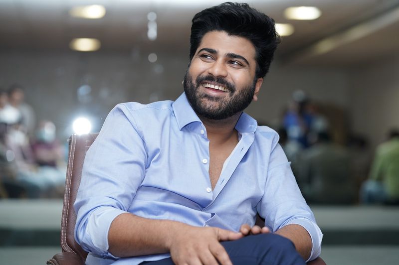 తదుపరి చిత్రాల గురించి? - ఈ ఏడాది నేను నటించిన మూడు సినిమాలు విడుదలయ్యేలా ప్లాన్ చేస్తున్నాను. కిషోర్ తిరుమల దర్శకత్వంలో రూపొందుతున్న 'ఆడవాళ్లు మీకు జోహార్లు' పూర్తి ఎంటర్టైనింగ్గా ఉంటుంది. మహాసముద్రం' 80 శాతం షూటింగ్ పూర్తయింది. అలాగే తెలుగు, తమిళ భాషల్లో మరో సినిమా చేస్తున్నా, వీటితో పాటు తమిళంలో ఓ సినిమాను అంగీకరించా.