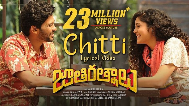 హైదరాబాద్ లో జాబ్ కోసం వెతుక్కుంటున్న ఈ ముగ్గురి జర్నీని డైరెక్టర్ చాలా హిలేరియస్ గా చూపించారు. శ్రీకాంత్(నవీన్ పోలిశెట్టి) కి ఉద్యోగం సంపాదించడానికి కేవలం రెండు నెలల సమయం మాత్రమే ఉంటుంది. ఒకవేళ ఆ సమయంలోపల ఉద్యోగం సాధించకుంటే.... ఊరికి తిరిగివచ్చి తన తండ్రి లేడీస్ కార్నర్ షాపును చూసుకోవాల్సి ఉంటుంది. ఇంతలోనే శ్రీకాంత్... చిట్టి(ఫారియా అబ్దుల్లా) ను ఇంప్రెస్ చేయడానికి విశ్వ ప్రయత్నాలను సాగిస్తుంటాడు.