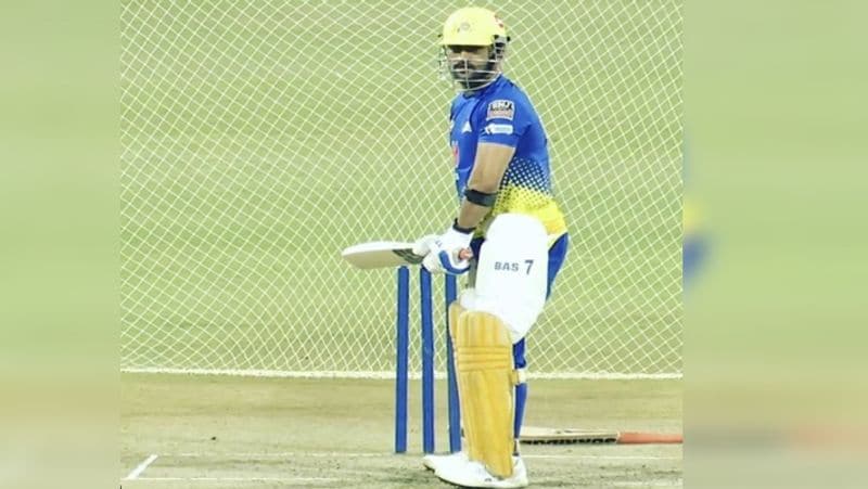 <p>এখানেই না থেমে রাজীব যোগ করেছেন,'প্রতি সেশনে ও নির্দিষ্ট একটা পরিকল্পনা নিয়ে আসে। সেটা নিয়ে কাজ করে। আমরা শুধু দেখছি কী ভাবে ওর থেকে সেরাটা বের করে আনা যায়।'</p>