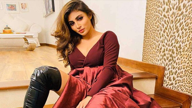 <p>মাঝে মধ্যেই বলিউডে ছবি করে আবার অভিনয় দক্ষতারও জানান দেন তিনি। তবে মডেলিং-ই যেন তাঁর জন্য সেরা।</p>