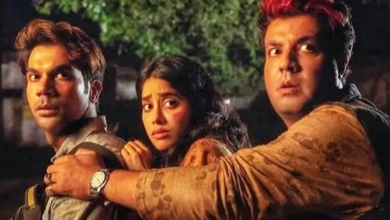 <p><br />
ছবিতে জাহ্নবী ছাড়াও রয়েছেন রাজকুমার রাও ও বরুণ শর্মা। ছবিতে ভূতের চরিত্রেই অভিনয় করতে দেখা যাবে জাহ্নবীকে।<br />
</p>