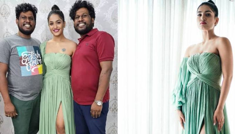 മലയാള ചലച്ചിത്ര രംഗത്ത് സെലിബ്രിറ്റികളുടെ ഹെയർ സ്റ്റൈലിസ്റ്റുമാരായ സജിത്തും സുജിത്തുമാണ് മേക്കപ്പും ഹെയറും ചെയ്തത്.