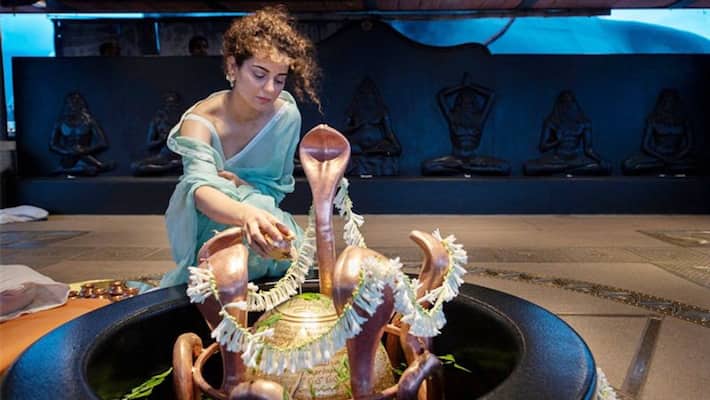 mahashivratri 2021 kangana ranaut shares throwback photos offering prayers lord shiva other bollywood stars also wishes all KPJ mahashivratri 2021 kangana ranaut shares throwback photos offering prayers lord shiva other bollywood stars also wishes all KPJ