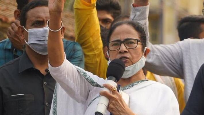 Bengal police files case over attack on Mamata Banerjee in Nandigram-dbr Bengal police files case over attack on Mamata Banerjee in Nandigram-dbr