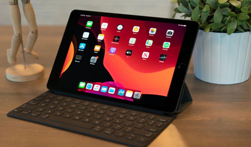 Apple iPad 10.2-inch, 32 GB (लेटेस्ट मॉडल)
ओरिजनल प्राइस- 23925.04 रुपए
Amazon डिस्काउंट प्राइस- 21743.43 रुपए
बचत- 2181.62 रुपए 