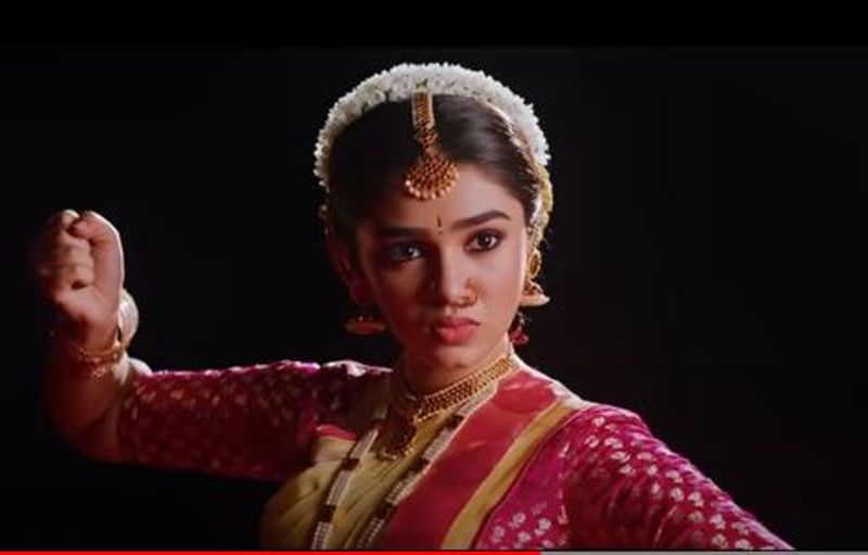 కృతి శెట్టి `ఈశ్వర` వీడియో సాంగ్ దృశ్యాలు.