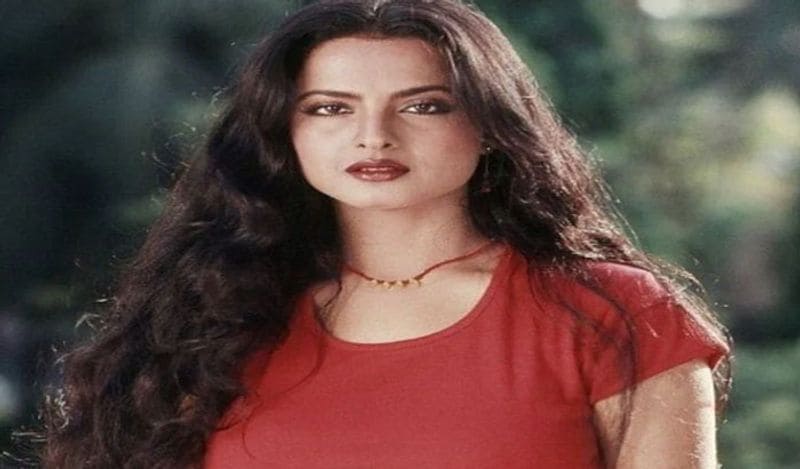 11 gorgeous pictures of eternal beauty Rekha that will leave you mesmerised-SYT