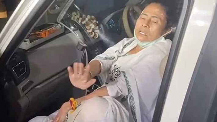 West Bengal Assembly Election 2021 Chief Secretary Submits Report to Election Commission on Mamta Banerjee injury in nandigram KPY West Bengal Assembly Election 2021 Chief Secretary Submits Report to Election Commission on Mamta Banerjee injury in nandigram KPY