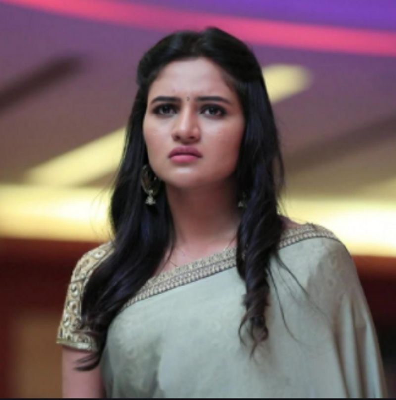 ಇದಕ್ಕೆ ಹರ್ಷ ಹೇಗೆ ಪ್ರತಿಕ್ರಿಯಿಸಬಹುದು..? ನೋ ಎಂದರೆ ವರುಧಿನಿ ರಿಯಾಕ್ಷನ್ ಹೇಗಿರಬಹುದು, ಎಲ್ಲವೂ ಸಕ್ಸಸ್ ಆದರೆ ಭುವಿ ಕತೆ ಏನು..? ಇವೆಲ್ಲವೂ ಸದ್ಯ ಕುತೂಹಲ ಹೆಚ್ಚಿಸಿದೆ.