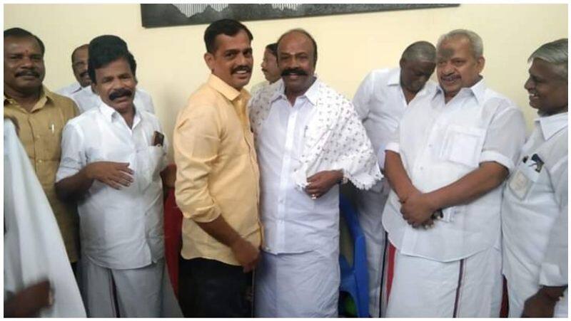 DMK candidate who beats his own mind thinking of his own party
