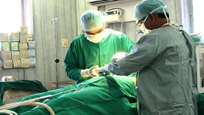 bihar news woman arrives for leg operation in hospital but doctor cut her hand in muzaffarpur kpr bihar news woman arrives for leg operation in hospital but doctor cut her hand in muzaffarpur kpr
