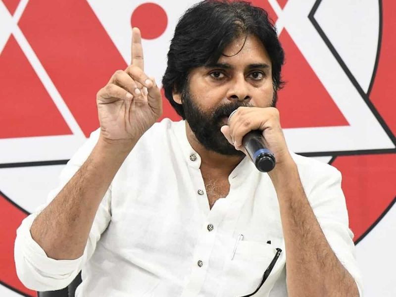 எனவே அமைதியான சூழ்நிலையில் மருத்துவர்களின் அறிவுரையின் படி ஓய்வில் இருக்க உள்ளதாகவும், காணொலி காட்சி மூலமாக ஜனசேனா கட்சி தலைவர்கள், நிர்வாகிகளுடன் தொடர்பில் இருப்பார் என்றும் தெரிவிக்கப்பட்டுள்ளது.
