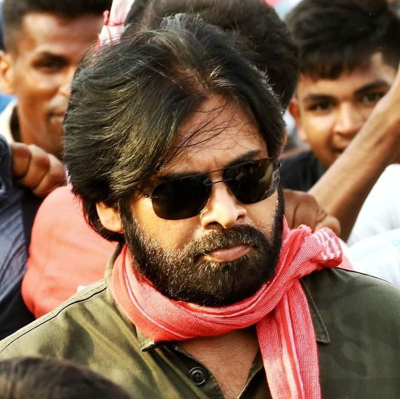 దేశ, రాష్ట్ర విస్తృత ప్రయోజనాల కోసం ఈ నిర్ణయం తీసుకున్నట్లు పవన్ కళ్యాణ్ సుదీర్ఘమైన లేఖ విడుదల చేశాడు. పవన్ కళ్యాణ్ తీసుకున్న ఈ నిర్ణయాన్ని మెజారిటీ జనసేన కార్యకర్తలు వ్యతిరేకిస్తున్నారు.
