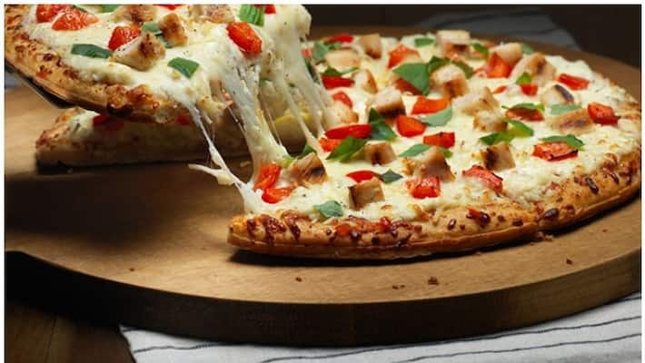 Dominos India announces lifetime free pizza for Mirabai Chanu after win silver medal in Tokyo Olympics pwa Dominos India announces lifetime free pizza for Mirabai Chanu after win silver medal in Tokyo Olympics pwa