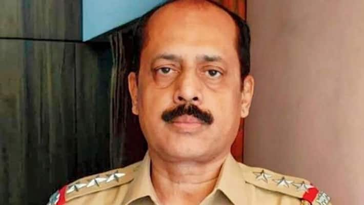 Antilia bomb scare: NIA probing four conspiracy theories, seize more luxury cars linked to Sachin Vaze-dnm Antilia bomb scare: NIA probing four conspiracy theories, seize more luxury cars linked to Sachin Vaze-dnm