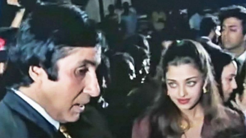 उस प्रेस कॉन्फेंस में जया बच्चन और ऐश्वर्या राय भी पहुंची थीं। ये वही दौर था जब ऐश्वर्या और सलमान खान का अफेयर सुर्खियों में था। हालांकि तब कोई नहीं जानता था कि ऐश्वर्या आगे चलकर बच्चन परिवार की बहू बन जाएंगी। 