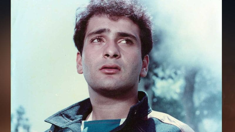 एक फिल्म के बाद मंदाकिनी रातोंरात स्टार बन गईं लेकिन राजीव कपूर वहीं के वहीं रह गए। राजीव कपूर का मानना था इसके लिए राज कपूर जिम्मेदार हैं। दरअसल, राजीव कपूर चाहते थे कि पिता इस फिल्म के बाद उनके लिए एक और फिल्म बनाएं। वो उन्हें उस फिल्म में एक नायक की तरह प्रोजेक्ट करें ताकि स्टार होने का जो फायदा मंदाकिनी को मिला था वो अब उन्हें इस फिल्म में मिले।