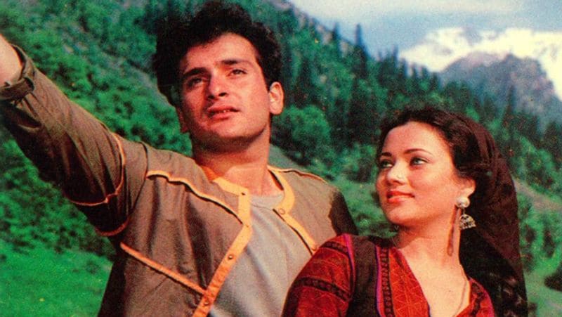 फिल्म तो हिट रही लेकिन राजीव कपूर की वजह से नहीं बल्कि मंदाकिनी की वजह से। जहां एक ओर फिल्म चर्चित होती जा रही वहीं, राजीव कपूर की अपने पिता से नाराजगी बढ़ती गई। दोनों के बीच अनबन की नौबत तक बन गई। फिल्म मंदाकिनी के इर्द-गिर्द सिमट कर रह गई। फिल्म हिट होने के बाद भी राजीव कपूर को इसका कोई खास फायदा नहीं मिला।

