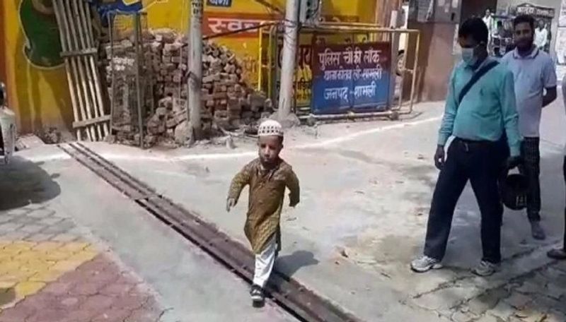 परिवार वाले कर रहे ये दावा
अजीम के परिवार वालों की माने तो मीडिया में खबर चलने के बाद मोहम्मद अजीम मंसूरी की शादी के लिए रिश्ते आने शुरू हो गए हैं। कई लड़की वालों ने उनके परिवार से संपर्क किया है। 
