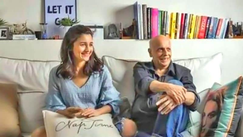 <p>মহেশ ভাটের কথায়, রণবীর কাপুর হলেন লেডিস ম্যান, যাঁর জীবনে নিত্য প্রেমের আনাগোনা, সেই সুপারস্টারের প্রেমেই হাবুডুবু খাচ্ছেন আলিয়া। </p>