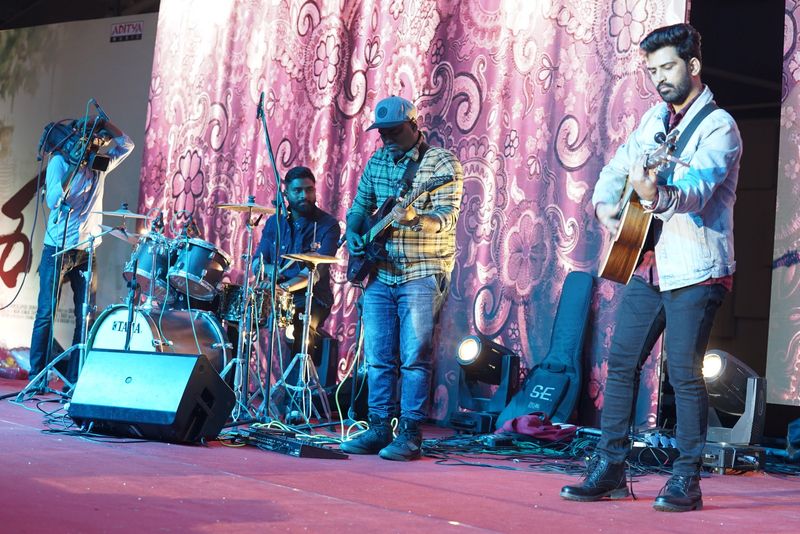 `శశి` ప్రీ రిలీజ్ ఈవెంట్ ఫోటోలు.