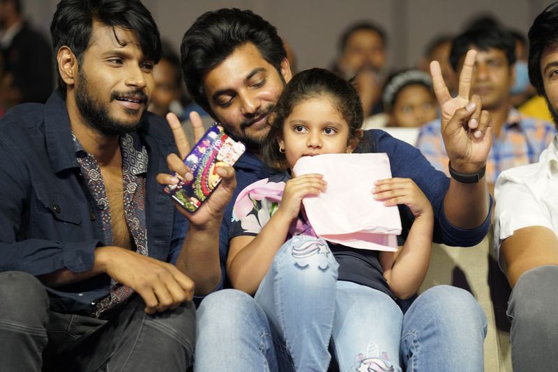 `శశి` ప్రీ రిలీజ్ ఈవెంట్ ఫోటోలు.