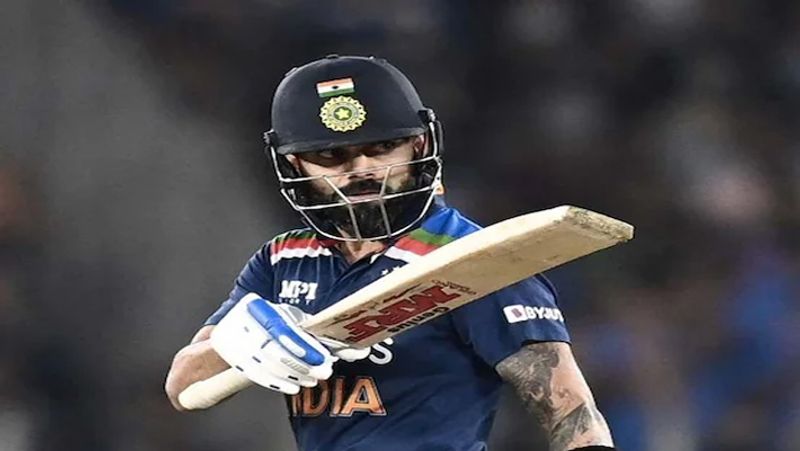 కొన్నిరోజులుగా సరైన ఫామ్లో లేక ఇబ్బంది పడుతున్న టీమిండియా కెప్టెన్ విరాట్ కోహ్లీ, ఇంగ్లాండ్తో జరిగిన రెండో టీ20లో తనదైన స్టైల్లో విరుచుకుపడ్డాడు.