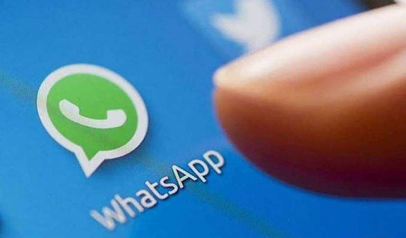 WhatsApp के इस नए अपडेट में सबसे पहला बदलाव जो होगा वो है एनिमेटेड स्टिकर्स का। WaBetaInfo नाम की मुताबिक़, इस नए अपडेट में WhatsApp को थर्ड पार्टी एनिमेटेड स्टिकर पैक्स का इस्तेमाल करने की इजाजत मिल गई है। 