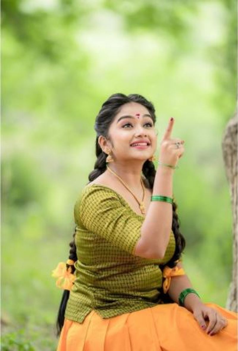மயக்கும் பேரழகியின் சிரிப்பு 