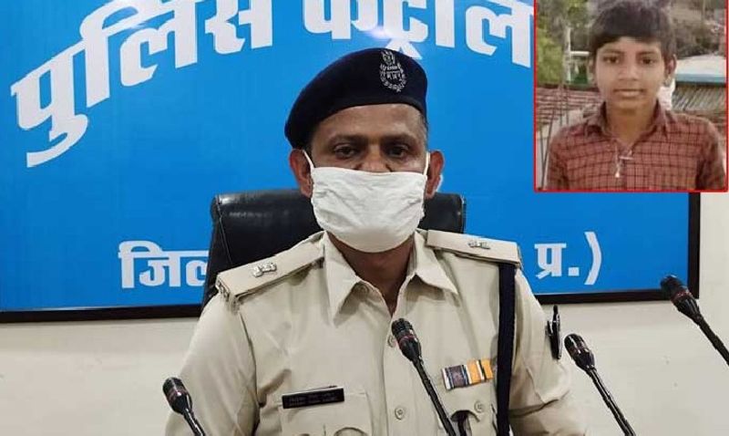 ब्लैकमेलिंग से परेशान था आरोपी
राजा दोनों की दोस्ती के बारे में जान गया था। अपने मां और पापा को उनकी दोस्ती के बारे में बताने की धमकी देकर पैसे और गेम खेलने के लिए मोबाइल ले लेता था। उसकी ब्लैकमेलिंग से वह तंग आ गया था। जिसके बाद उसने उसे मारने का फैसला किया।
