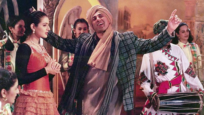 अनिल शर्मा के हवाले से बताया जाता है कि बार बार रीटेक की वजह से वह काफी खीझ जाते थे। इसके लिए अमीषा को सेट पर कई घंटों पहले बुलाया जाता और वो पहले सारे डायलॉग की प्रैक्टिस करती थीं।
