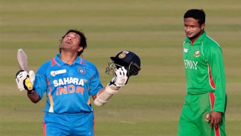 <p>অবশেষে ২০১২ সালের ১৬ মার্চ এশিয়া কাপের ম্যাচে বাংলাদেশের বিরুদ্ধে শততম শতরান করেন সচিন তেন্ডুলকর। ভারতীয় দল ম্যাচ না জিততে পারলেও, ১১৪ রানের ঐতিহাসিক ইনিংস খেলেছিলেন সচিন।<br />
</p>