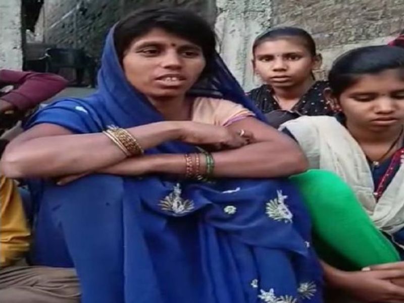 खुद के अपहरण की ऐसे बनाई कहानी
सात मार्च को आरोपी खुद के हाथ-पैर रस्सी से बांधकर मुंह में कपड़ा ठूंस कर जुगपुरा घाट के पास पड़ा रहा। वहां से निकले गांव वालों की नजर पड़ी तो बताया कि कुछ बदमाश उसे अगवा कर ले जा रहे थे।
(मृतक राजा की मां-बहन)