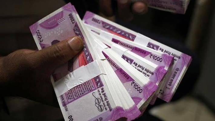 1.06 crore hawala money seized from kozhikode railway station 1.06 crore hawala money seized from kozhikode railway station