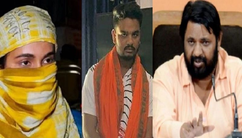 आयुष को वश में करने के लिए करती थी ये काम
सांसद का आरोप है कि आयुष को अपने वश में करने के लिए अंकिता खाने में नशीला पदार्थ मिलाकर देती थी। वह अक्सर नशे में रहता था। वारदात वाली रात को जब हम लोग पहुंचे तो वह नशे में था। उससे पूछताछ कि तुमने शराब पी है या नशा किया है। आयुष ने कहा कि पता ही नहीं कि क्या हुआ। होटल से खाना मंगाया था, लेकिन खाया नहीं। अंकिता ने खिचड़ी बनाई थी, वही खाई। इसके बाद क्या हुआ उसे पता नहीं चला।
