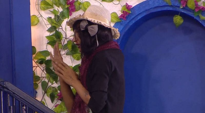 ഡിംപല് കിലുക്കത്തിലെ കഥാപാത്രമായി മാറി.