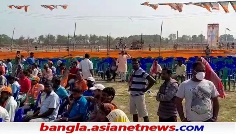 <p>এদিন তিনি বেলদার সভামঞ্চে বক্তব্যে বলেন- এখানে রামের নাম নিলে তৃণমূল সরকারের আপত্তি হয় কেন? কিন্তু এটা বলতে পারি যেখানেই রামের বিরোধিতা করা হয়েছে সেখানেই জনতার জবাব পেয়েছে সরকার। এই ভুলটাই উত্তর প্রদেশের একটা সরকার করেছিল। তার কি অবস্থা হয়েছে আপনারা দেখতে পাচ্ছেন। <br />
</p>