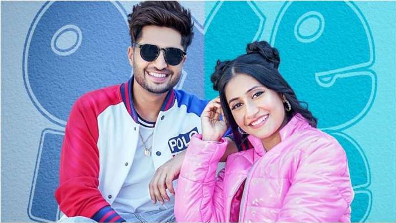 वहीं, उनकी वाइफ धनाश्री वर्मा पंजाबी सिंगर जस्सी गिल (Jassie Gill) के साथ अपने म्यूजिक वीडियो से धमाल मचा रही हैं। दोनों के गाने 'ओये होये होये' ने फैंस को थिरकने पर मजबूर कर दिया और सोशल मीडिया पर ये गाना गजब का ट्रेंड कर रहा है।