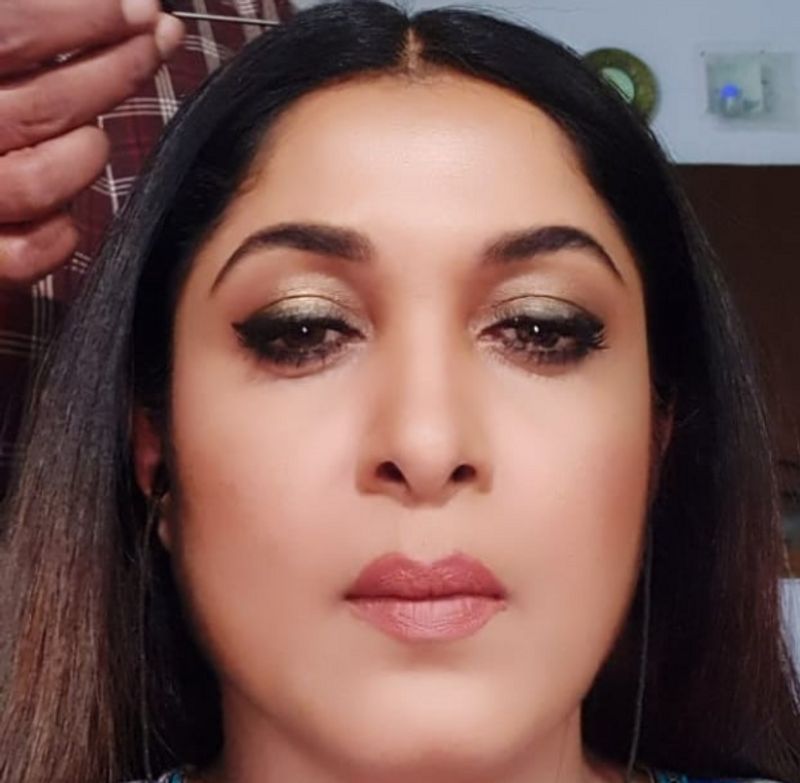 <p>ರಜನಿಕಾಂತ್, ಕಮಲ್ ಹಾಸನ್, ಚಿರಂಜೀವಿ, ಮಹೇಶ್ ಬಾಬು, ಅಮಿತಾಭ್ ಬಚ್ಚನ್, ಶಾರೂಖ್ ಖಾನ್ ಜೊತೆಗೂ ನಟಿಸಿದ್ದಾರೆ.</p>