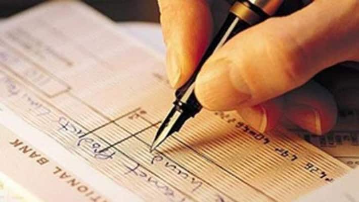 Punjab National Bank announces cheque books of these banks will not work from next month pod Punjab National Bank announces cheque books of these banks will not work from next month pod