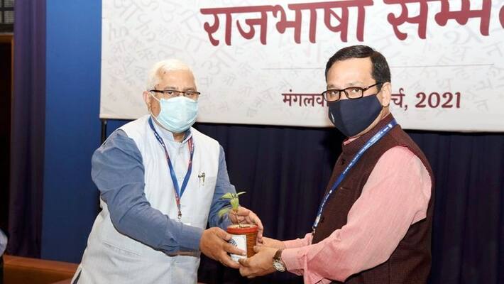 Hindi is emerging as a global language asa Hindi is emerging as a global language asa