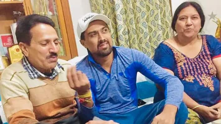 Cricketer Rahul Sharma's Father Dies Due To Covid-19, he was caught in drug case in 2012 dva Cricketer Rahul Sharma's Father Dies Due To Covid-19, he was caught in drug case in 2012 dva