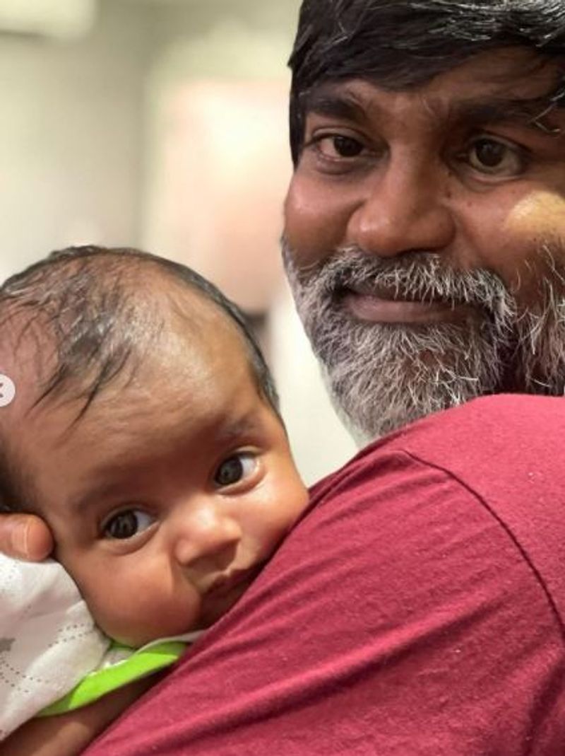 இதையடுத்து சோசியல் மீடியாவில் வாழ்த்துக்கள் குவிந்தது. அதேபோல் ரிஷிகேஷ் செல்வராகவன் போட்டோவை வெளியிடும் படி ரசிகர்கள் கோரிக்கை வைத்து வந்தனர். 