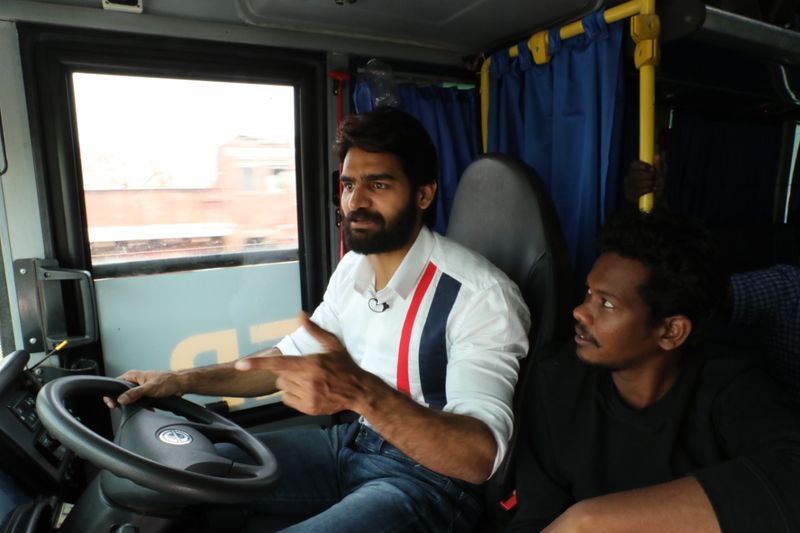 కార్తికేయ అండ్ చావుకబురుచల్లగా చిత్ర బృందం ఏపీ టూర్.
