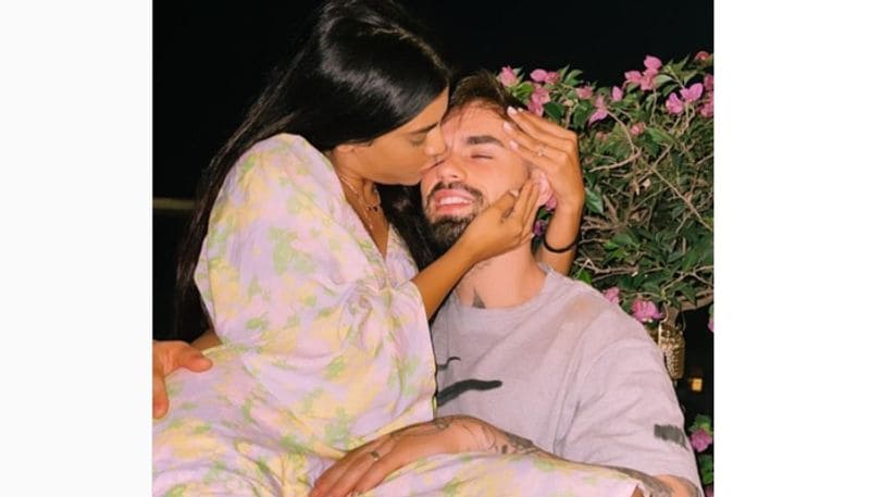 After this, Florian has put an official statement on his Instagram account. He had even shared a mushy picture with his wife a few days ago.