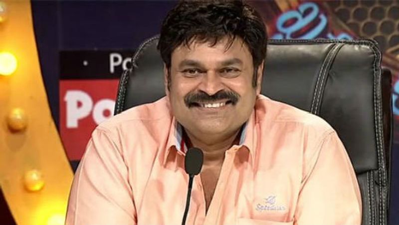 కానీ వేరే ఛానెల్ నుంచి ఆఫర్ రావడంతో జబర్దస్త్ ని వదిలేశారు. `అదిరింది` లాంటి షోలు చేశారు. ఇప్పుడు ఆ షోస్ కూడా లేవు. సొంతంగా తన యూట్యూబ్ ఛానెల్లో స్టాండప్ కామెడీ షోని నిర్వహిస్తున్నాడు. అడపాదడపా సినిమాల్లో నటిస్తున్నారు. ఇంకా చెప్పాలంటే ఇప్పుడు నాగబాబు చాలా వరకు ఖాళీగానే ఉంటున్నాడు.