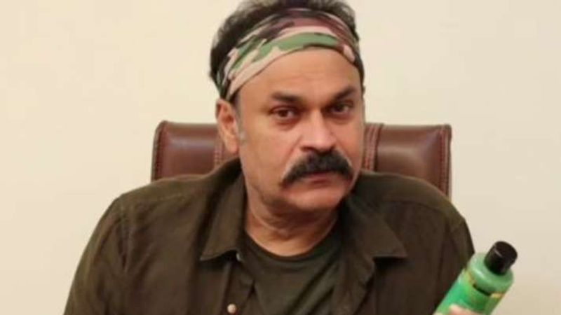 దీంతో రాజకీయాలపై ఫోకస్ పెట్టాడు. తరచూ రాజకీయాలపై ఆయనస్పందిస్తున్నారు. మరోవైపు సోషల్ మీడియాలోనూ యాక్టివ్గా ఉంటున్నాడు. అభిమానులతో ముచ్చటిస్తున్నాడు. ఈ క్రమంలో ఇటీవల నాగబాబు అభిమానులతో ఛాట్ చేశాడు.