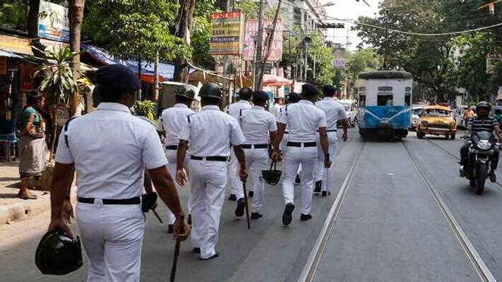 Bomb was thrown near the house of BJP MP Arjun Singh in West Bengal kpn Bomb was thrown near the house of BJP MP Arjun Singh in West Bengal kpn