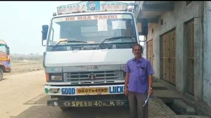 challan of 1000 rupees was cut for driving a truck without wearing a helmet in Odisha kpn challan of 1000 rupees was cut for driving a truck without wearing a helmet in Odisha kpn